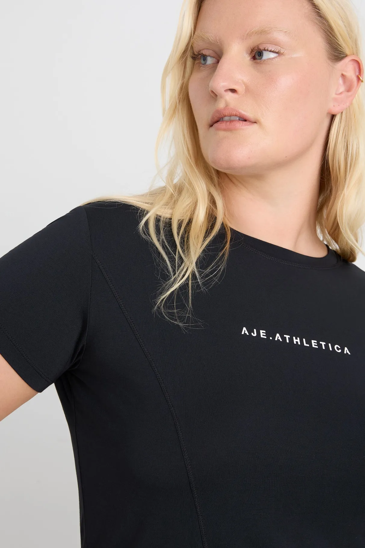 active_tee__10-1.webp Discount Aje ATHLETICA Active Tee 195 Black