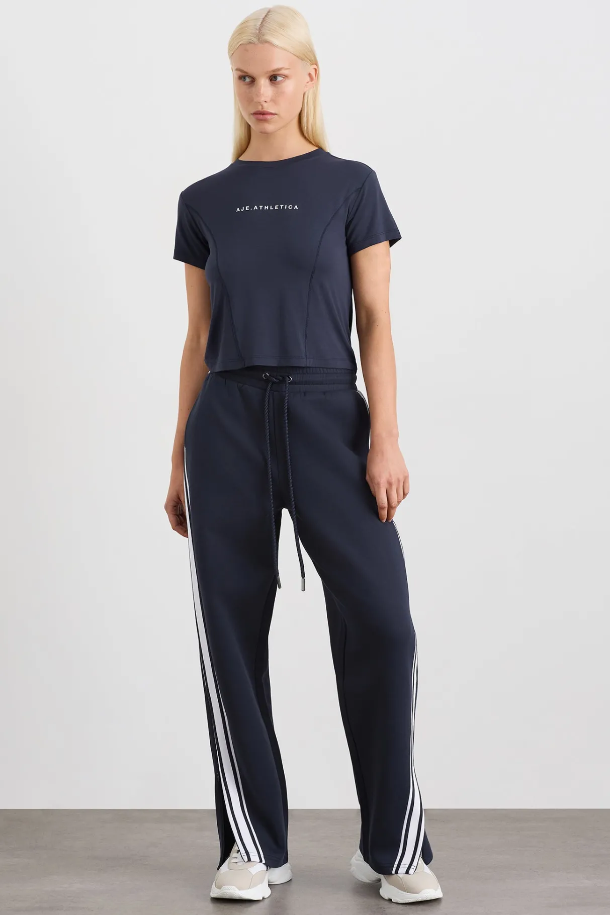 active_tee__2.webp Online Aje ATHLETICA Active Tee 195 Galaxy Blue