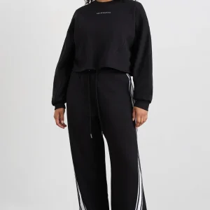 Outlet Aje ATHLETICA Batwing Crop Crew Jumper 413 Black