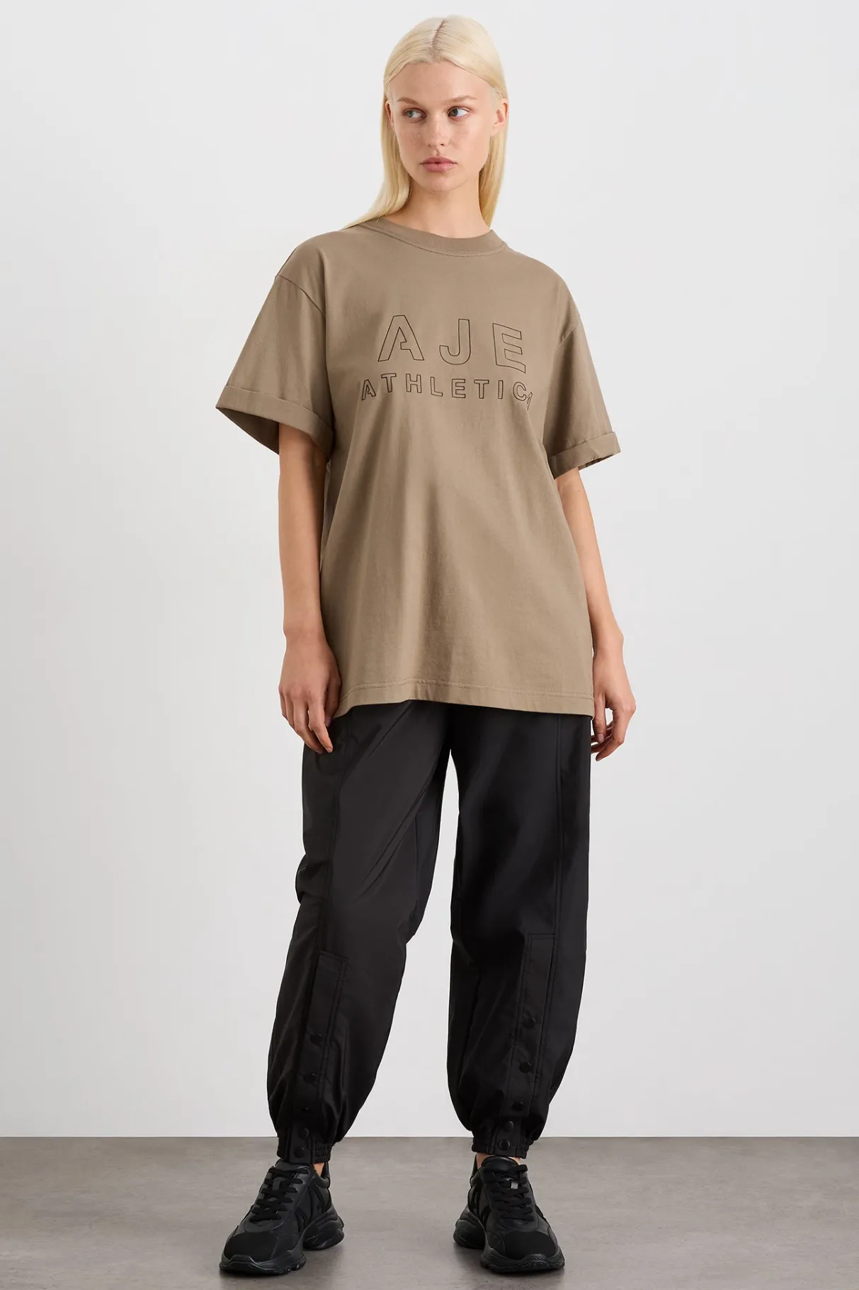 block_logo_boyfriend_tee__0.webp Clearance Aje ATHLETICA Block Logo Boyfriend Tee 102 Soft Khaki/Black