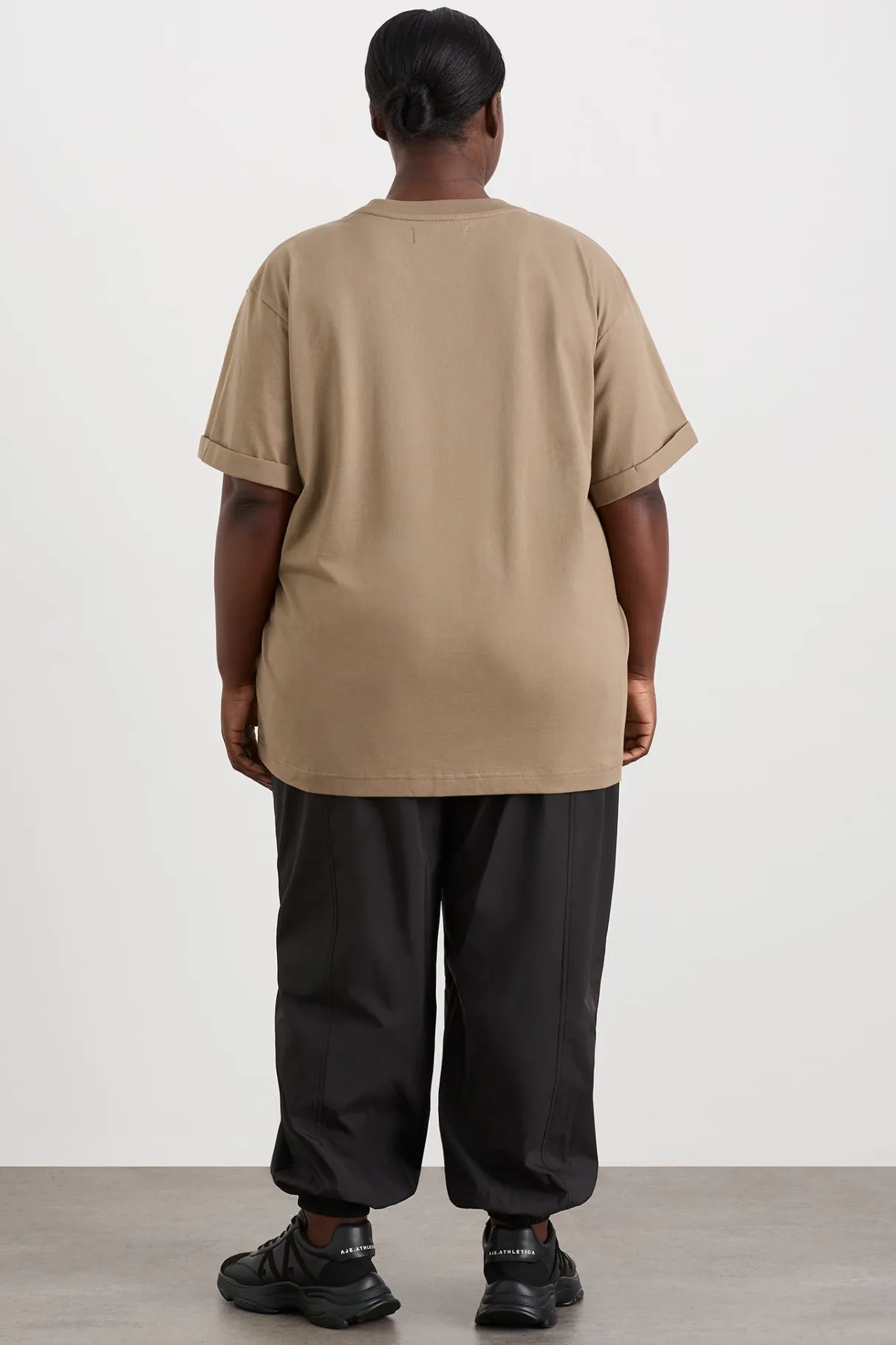 block_logo_boyfriend_tee__12.webp Clearance Aje ATHLETICA Block Logo Boyfriend Tee 102 Soft Khaki/Black