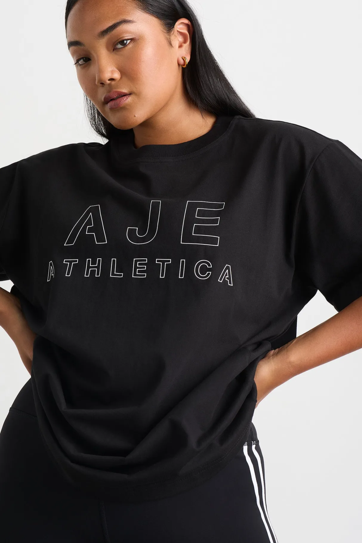 block_logo_boyfriend_tee__5-1.webp Fashion Aje ATHLETICA Block Logo Boyfriend Tee 102 Black/White