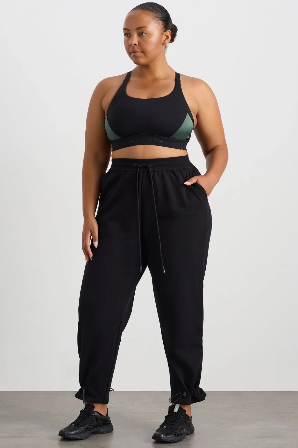 bungee_jogger__13.webp Flash Sale Aje ATHLETICA Bungee Jogger 511 Black