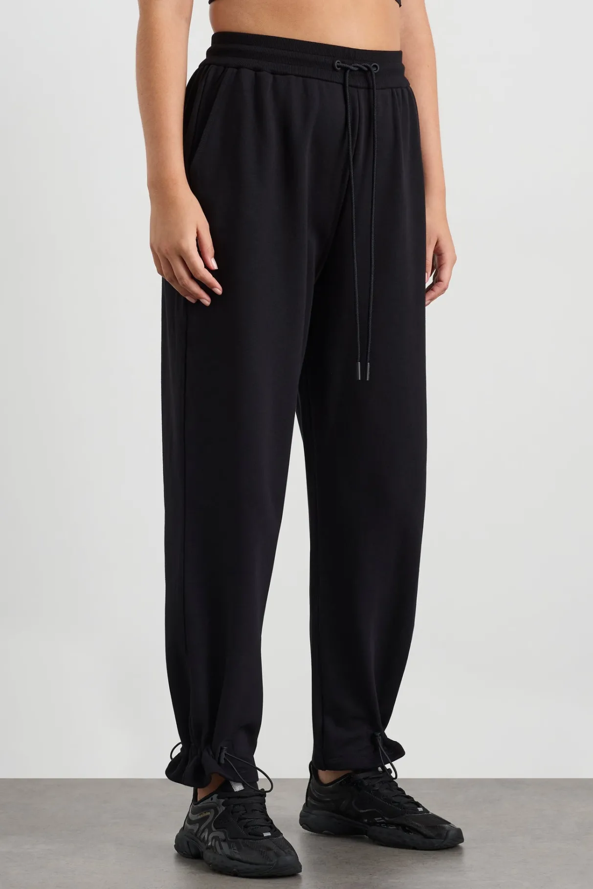 bungee_jogger__8.webp Flash Sale Aje ATHLETICA Bungee Jogger 511 Black