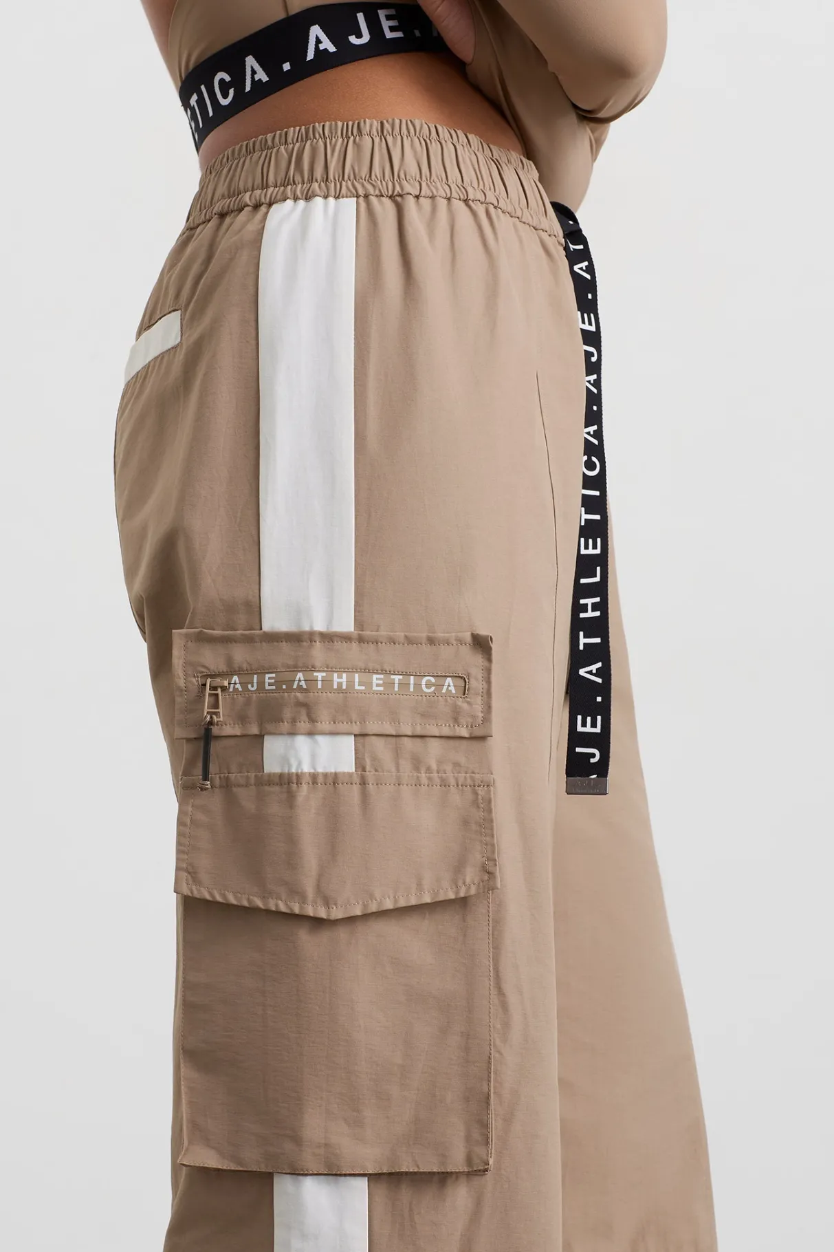 cargo_pants__9-1.webp Sale Aje ATHLETICA Cargo Pants 512 Dune/Ivory