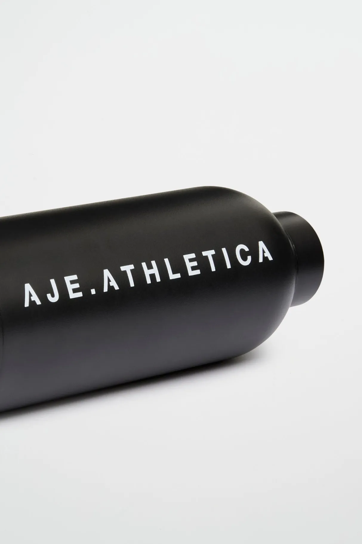 classic_logo_drink_bottle__2-1.webp Discount Aje ATHLETICA Classic Logo Drink Bottle 907 Black/White