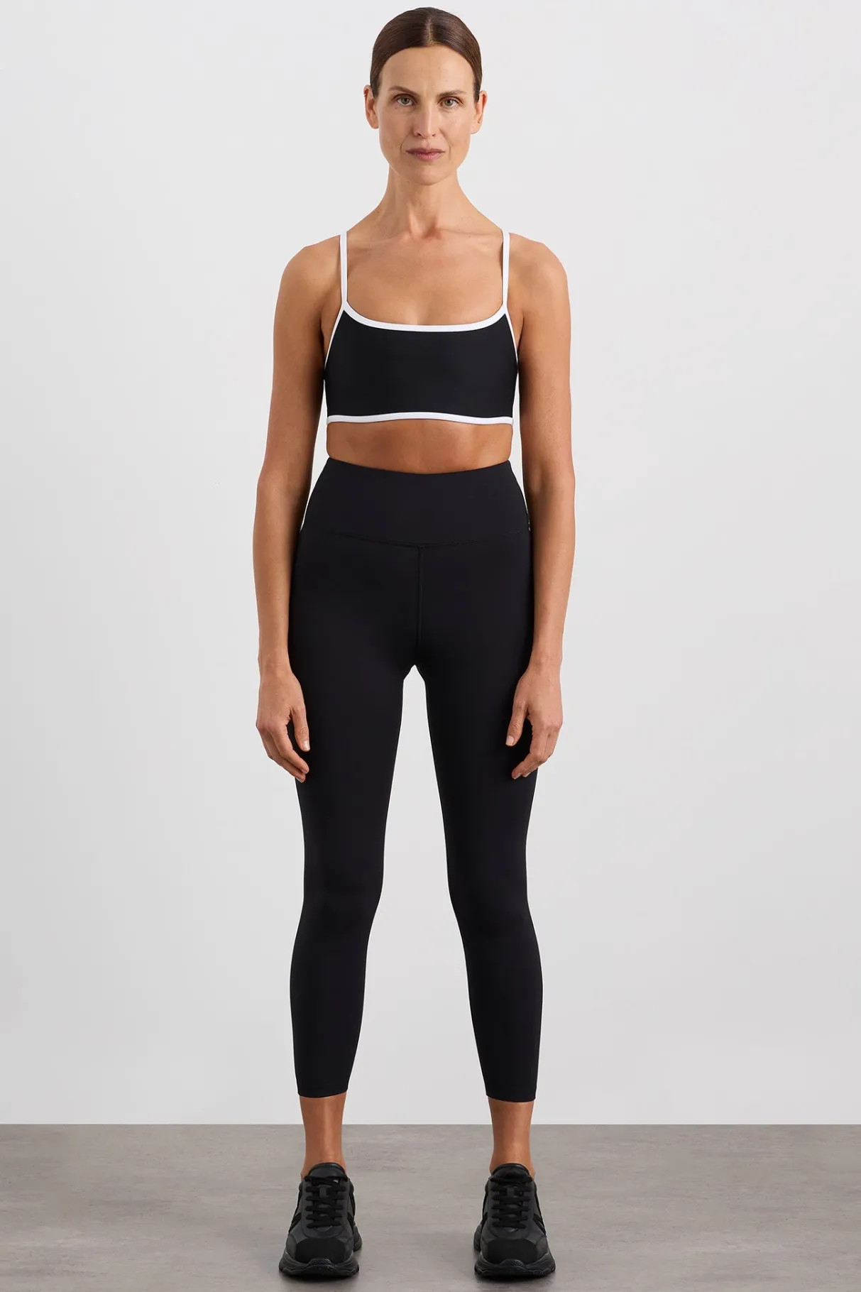 contrast_bind_sports_bra__2.webp Store Aje ATHLETICA Contrast Bind Sports Bra 307 Black/White