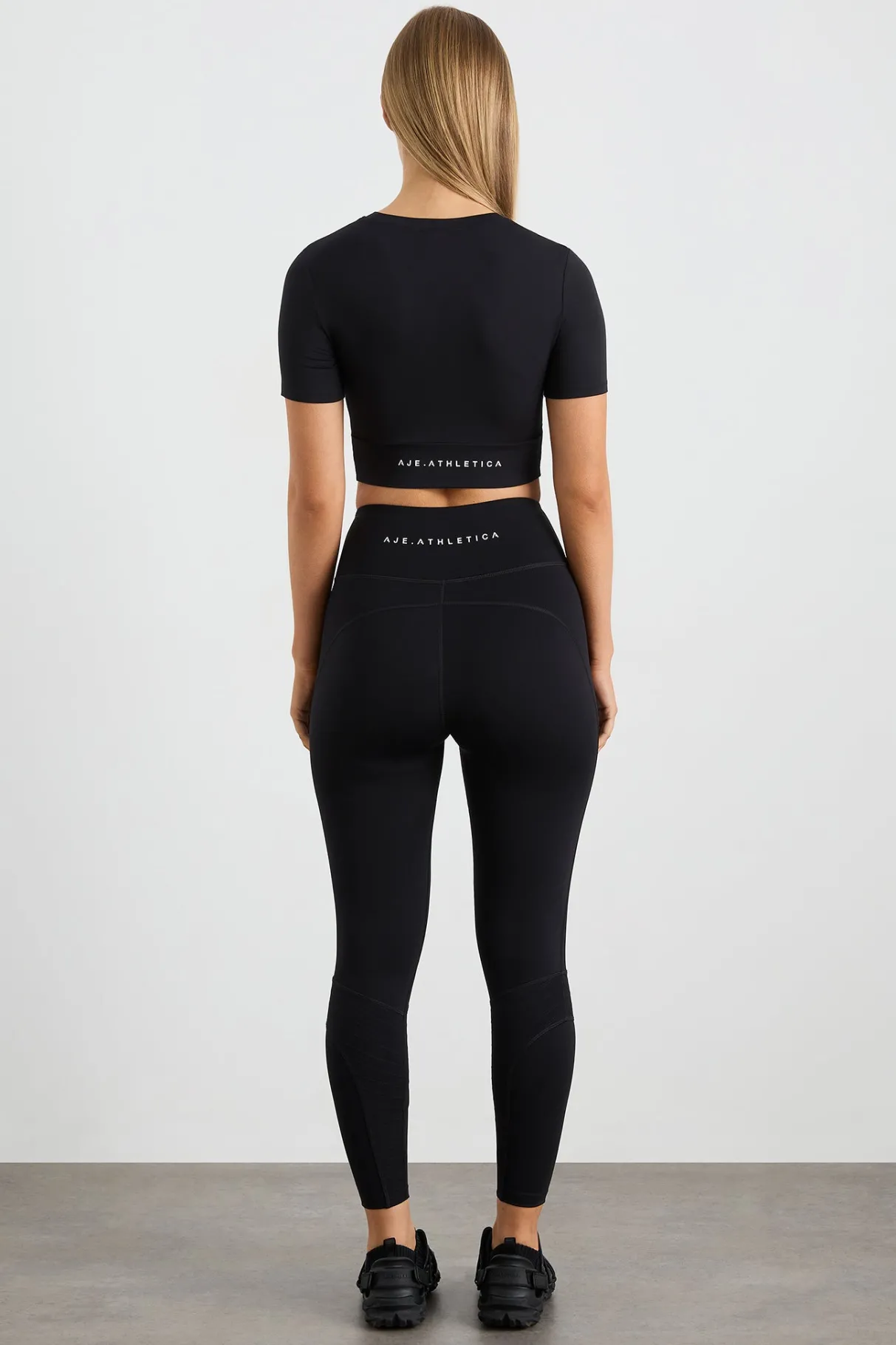 crop_twist_front_tee__4-1.webp Outlet Aje ATHLETICA Crop Twist Front Tee 130 Black