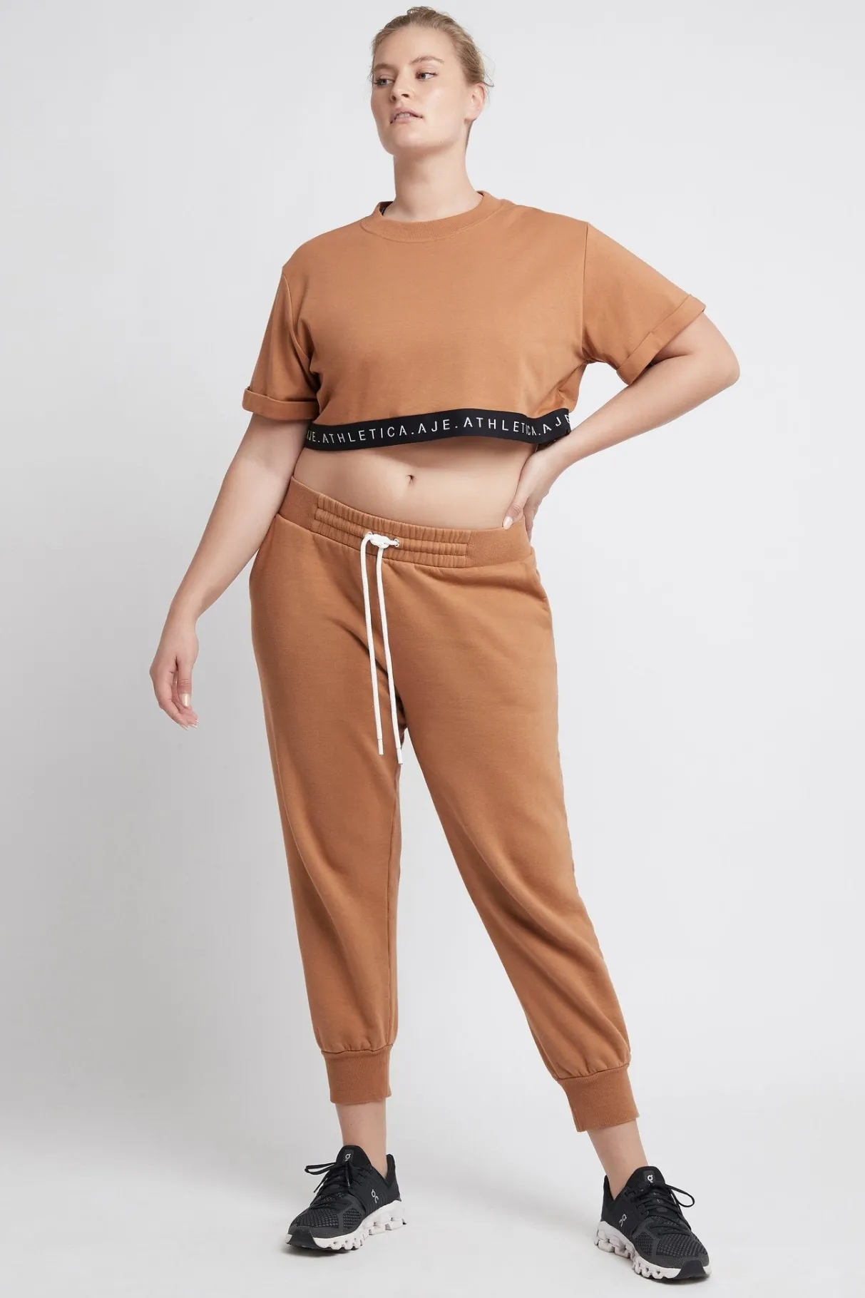 cropped_tshirt__18.webp Best Aje ATHLETICA Cropped T-Shirt 006 Dune