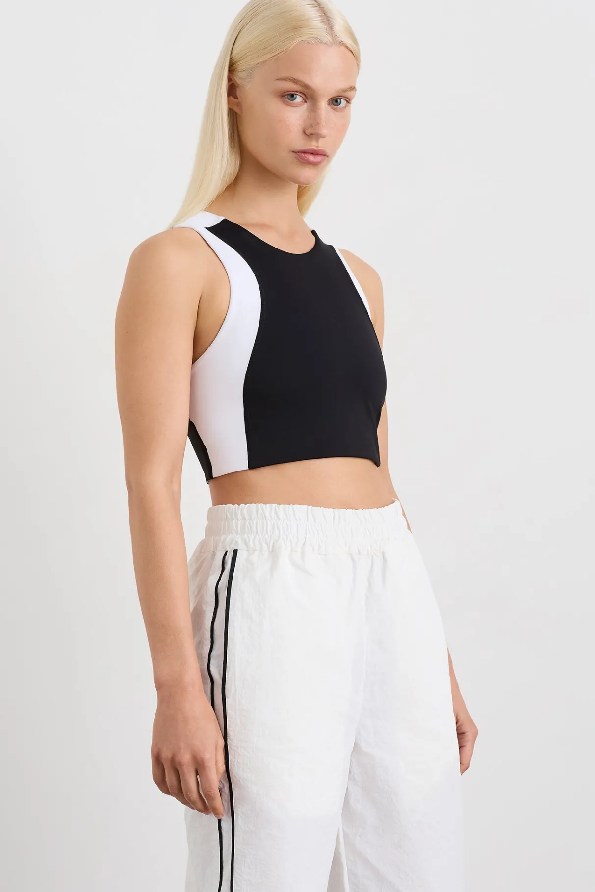 cross_back_crop_top__0-1.webp Outlet Aje ATHLETICA Cross Back Crop Top 311 Black