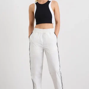 Outlet Aje ATHLETICA Cross Back Crop Top 311 Black