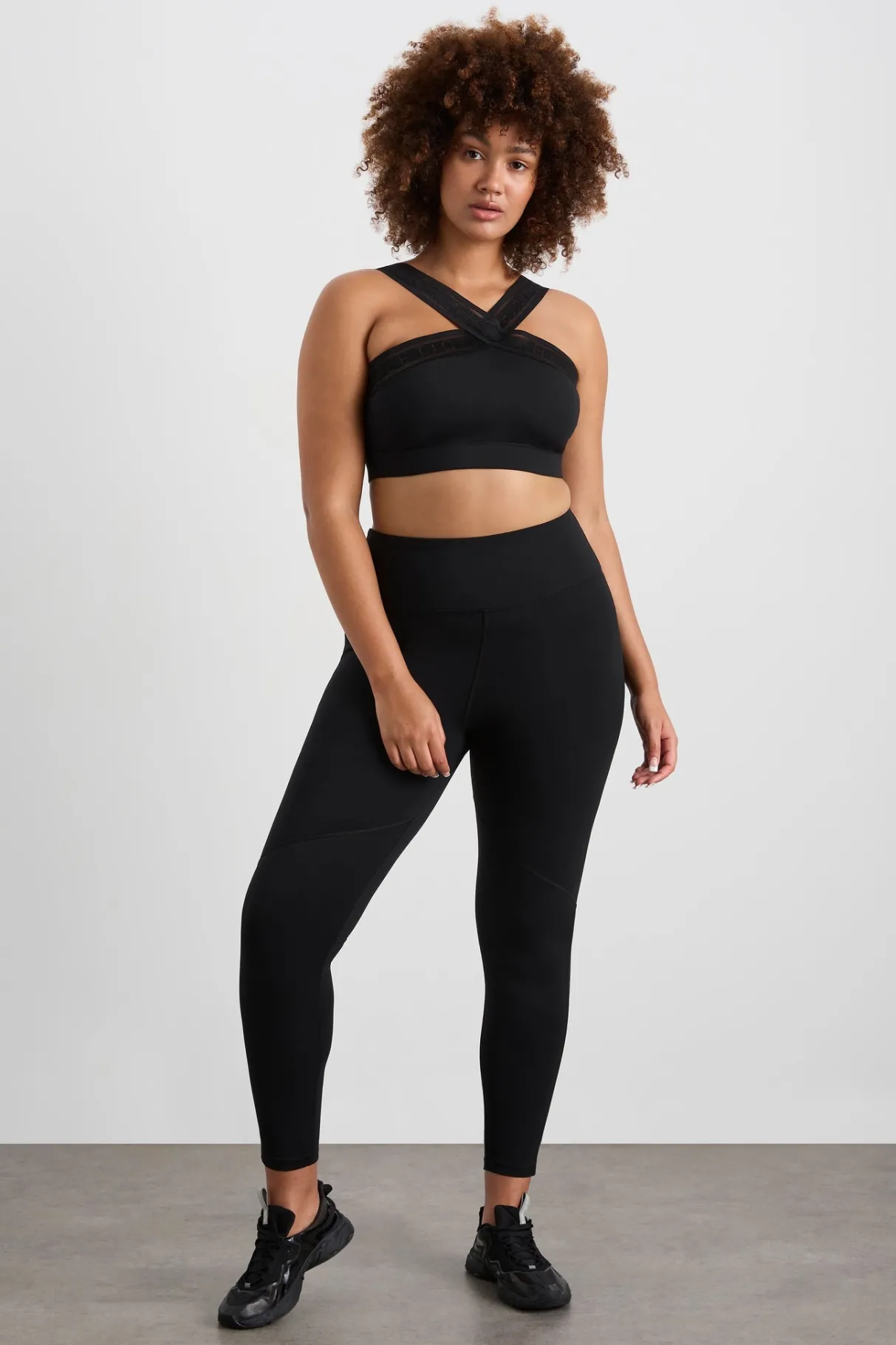 cross_neck_sports_crop__12.webp Outlet Aje ATHLETICA Cross Neck Sports Crop 384 Black
