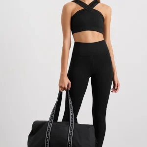 Outlet Aje ATHLETICA Cross Neck Sports Crop 384 Black