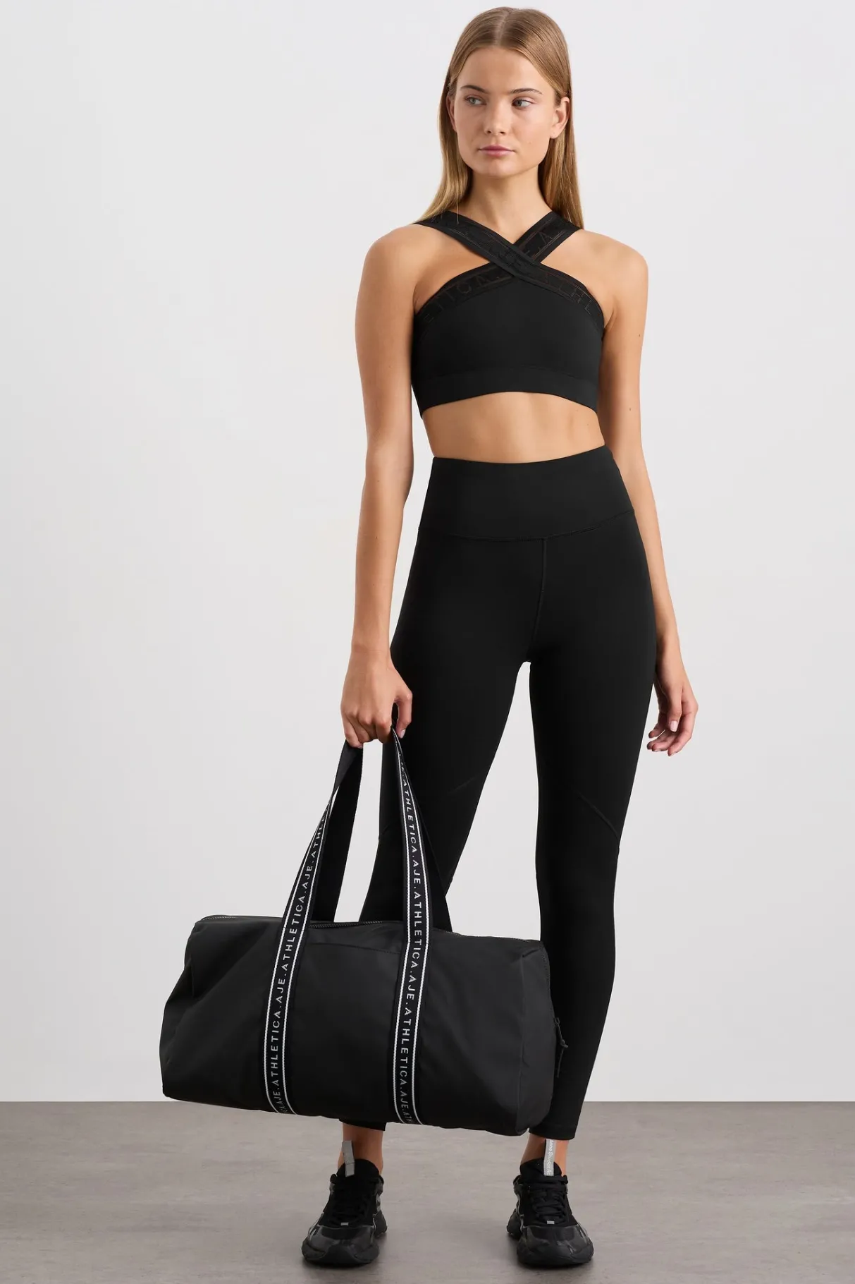 cross_neck_sports_crop__2.webp Outlet Aje ATHLETICA Cross Neck Sports Crop 384 Black