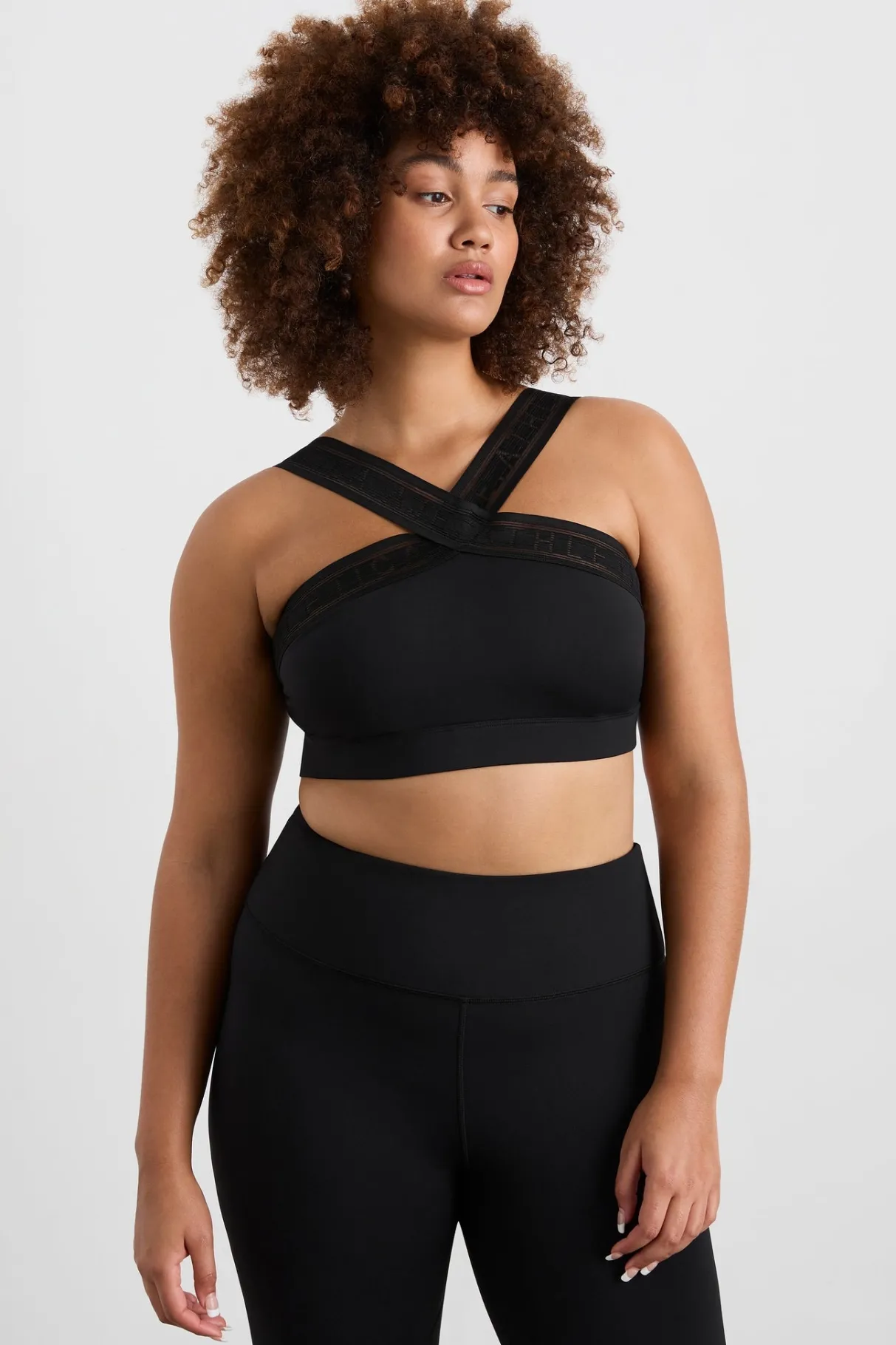 cross_neck_sports_crop__9.webp Outlet Aje ATHLETICA Cross Neck Sports Crop 384 Black
