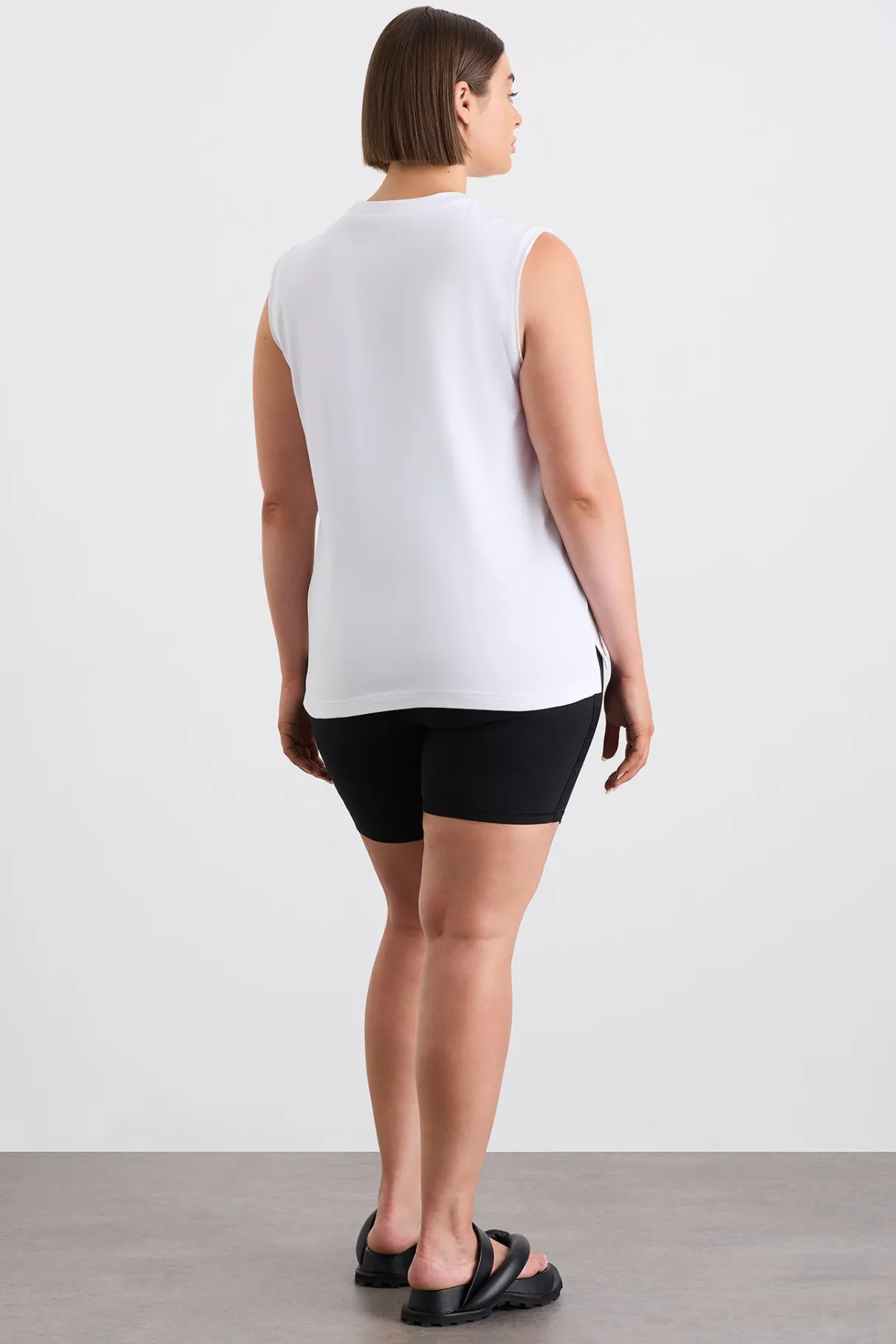 cursive_logo_longline_tank__10.webp Online Aje ATHLETICA Cursive Logo Longline Tank 101 White Ultra Violet