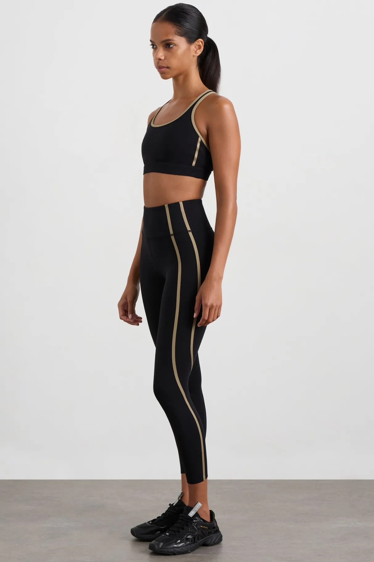 curved_seam__legging__0.webp Cheap Aje ATHLETICA Curved Seam 7/8 Legging 241 Black Soft Khaki