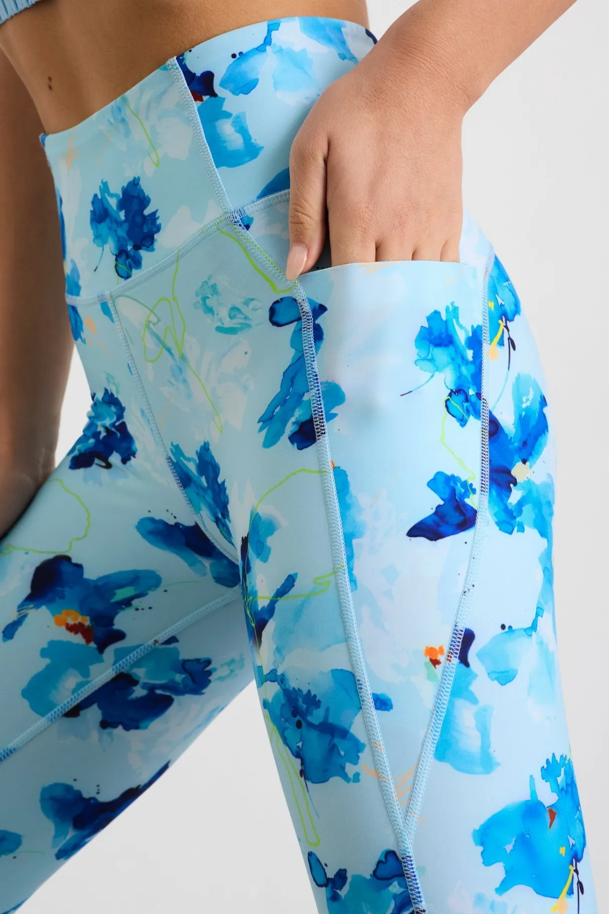 high_rise__legging__3-4.webp Shop Aje ATHLETICA High Rise 7/8 Legging 203 Expressive Floral