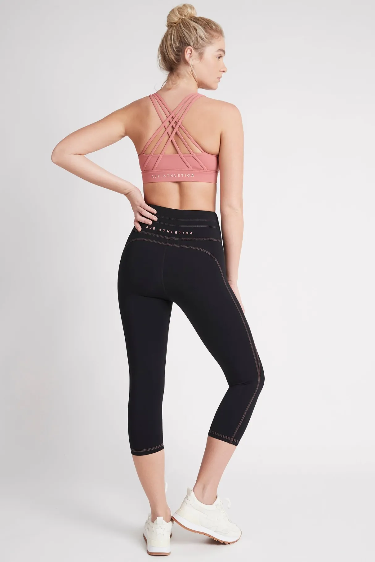 high_rise_contrast__leggings__4.webp Outlet Aje ATHLETICA High Rise Contrast 3/4 Leggings 207 Black/Rose Pink