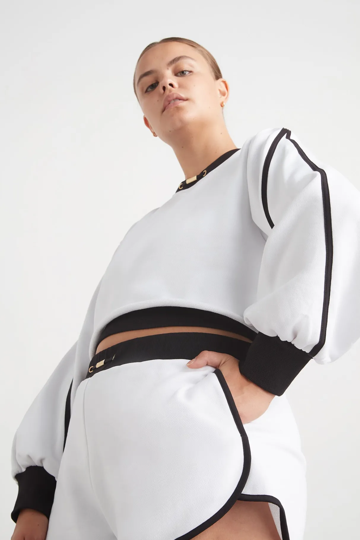 interlock_terry_short__14.webp Outlet Aje ATHLETICA Interlock Terry Short 627 White/Black