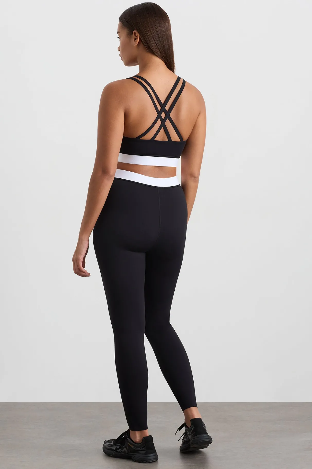 logo_elastic_sports_bra__10.webp Cheap Aje ATHLETICA Logo Elastic Sports Bra 323 Black/White