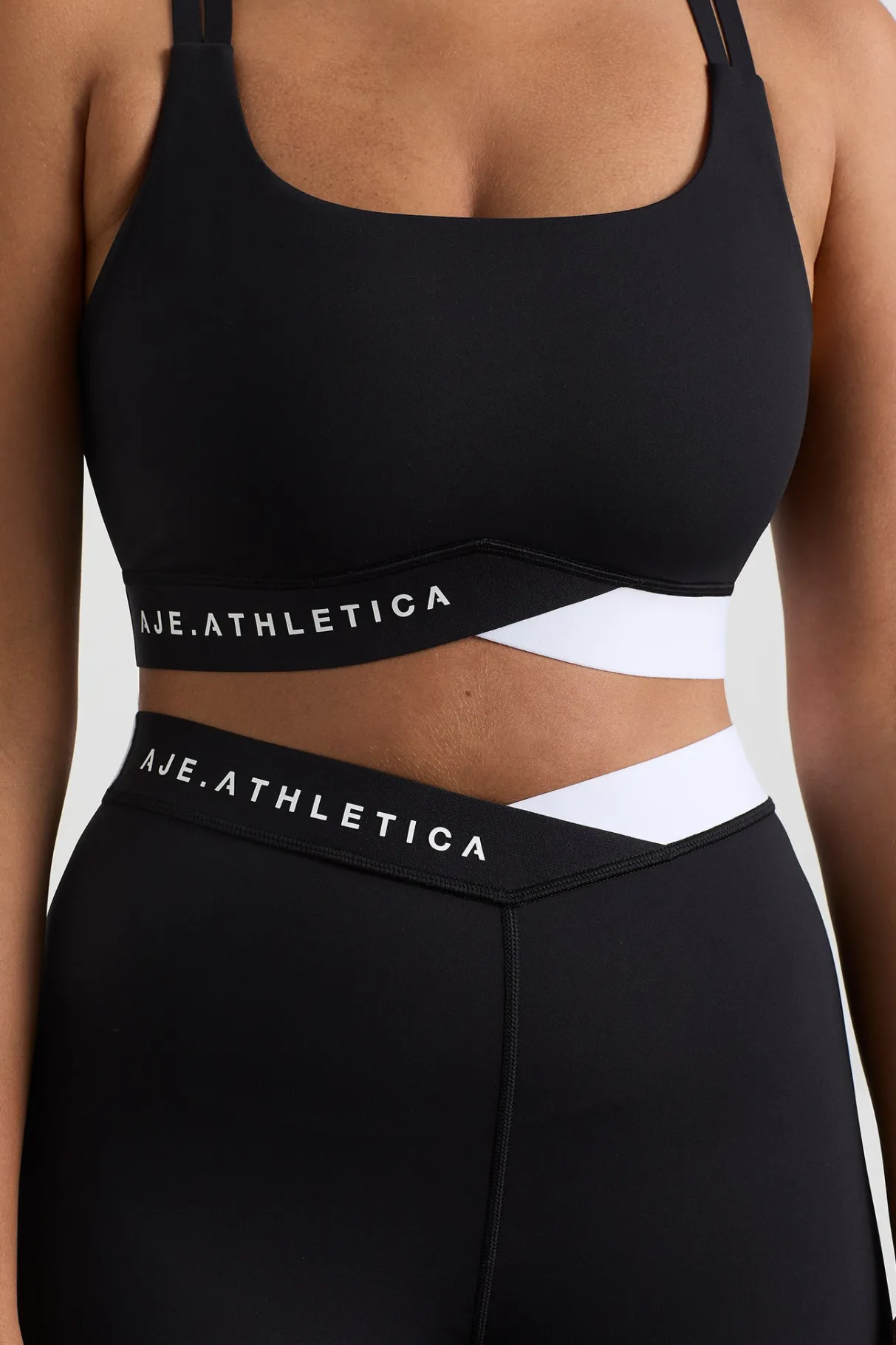 logo_elastic_sports_bra__8.webp Cheap Aje ATHLETICA Logo Elastic Sports Bra 323 Black/White