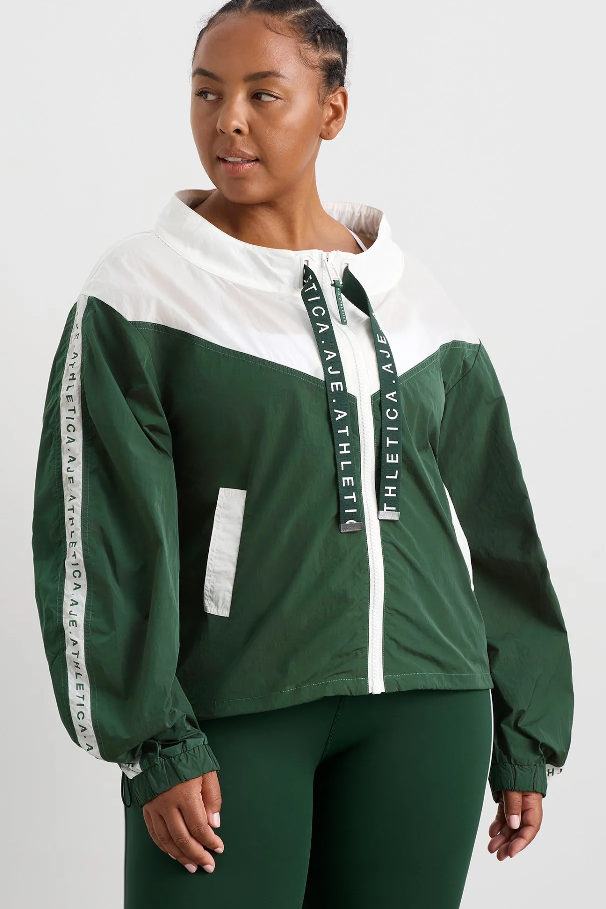 logotape_spray_jacket__12-1.webp Outlet Aje ATHLETICA Logotape Spray Jacket 762 Pine Green White