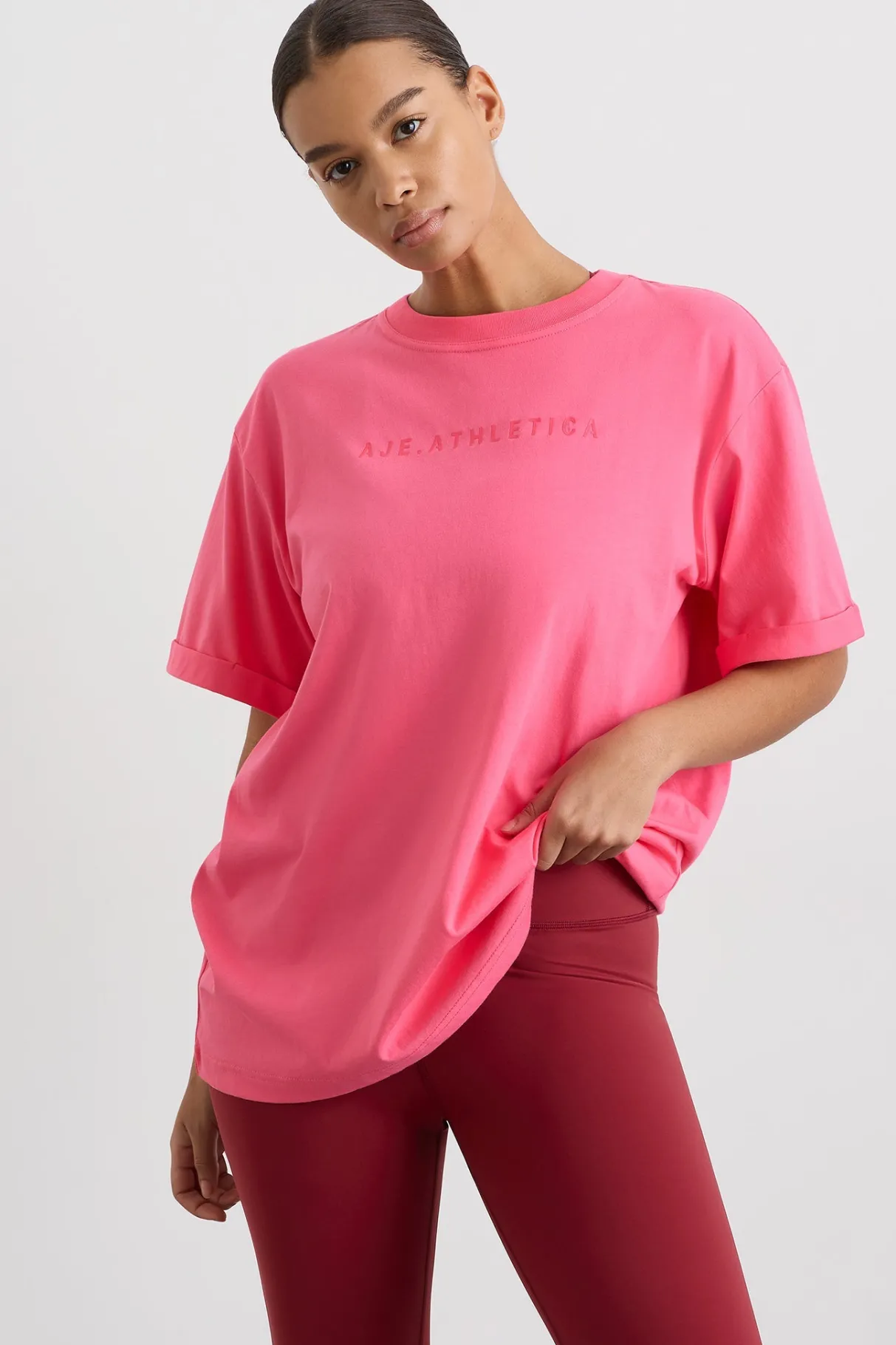 long_classic_tee__6.webp Outlet Aje ATHLETICA Long Classic Tee 102 Rouge Pink