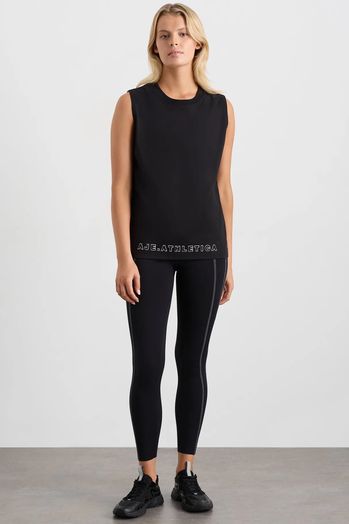 long_line_tank__2-1.webp Store Aje ATHLETICA Long Line Tank 155 Black