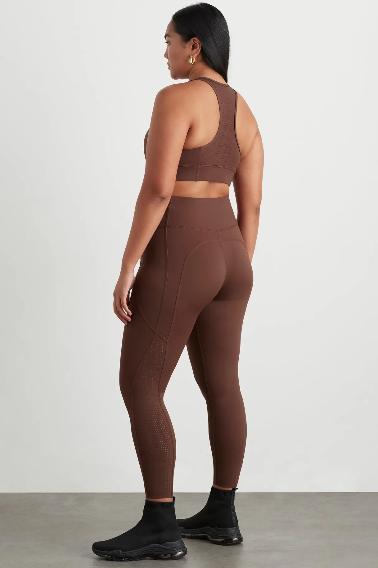 mesh_racer_back_sports_bra__10.webp Sale Aje ATHLETICA Mesh Racer Back Sports Bra 338 Dark Chocolate