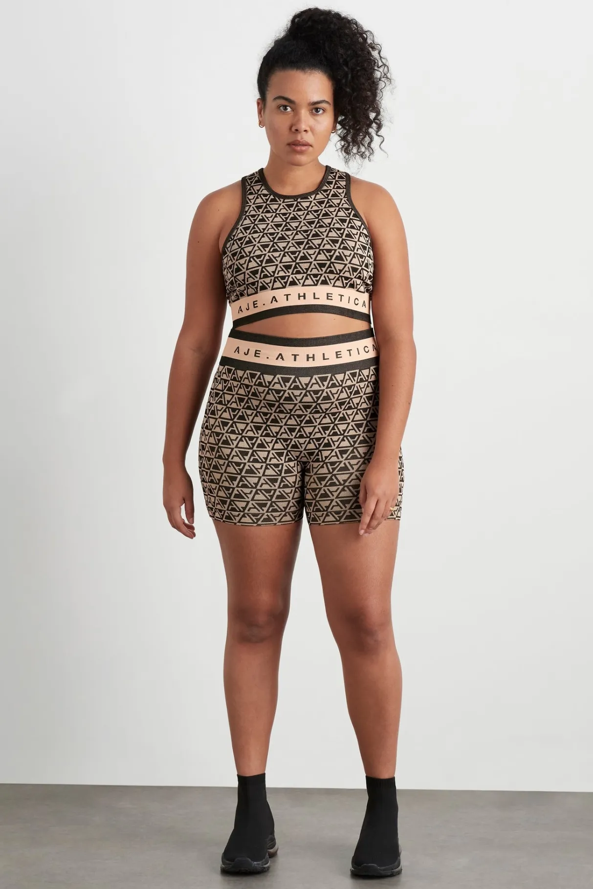 mid_length_seamless_bike_shorts__6.webp Online Aje ATHLETICA Mid Length Seamless Bike Shorts 624 Geo Print/Beige