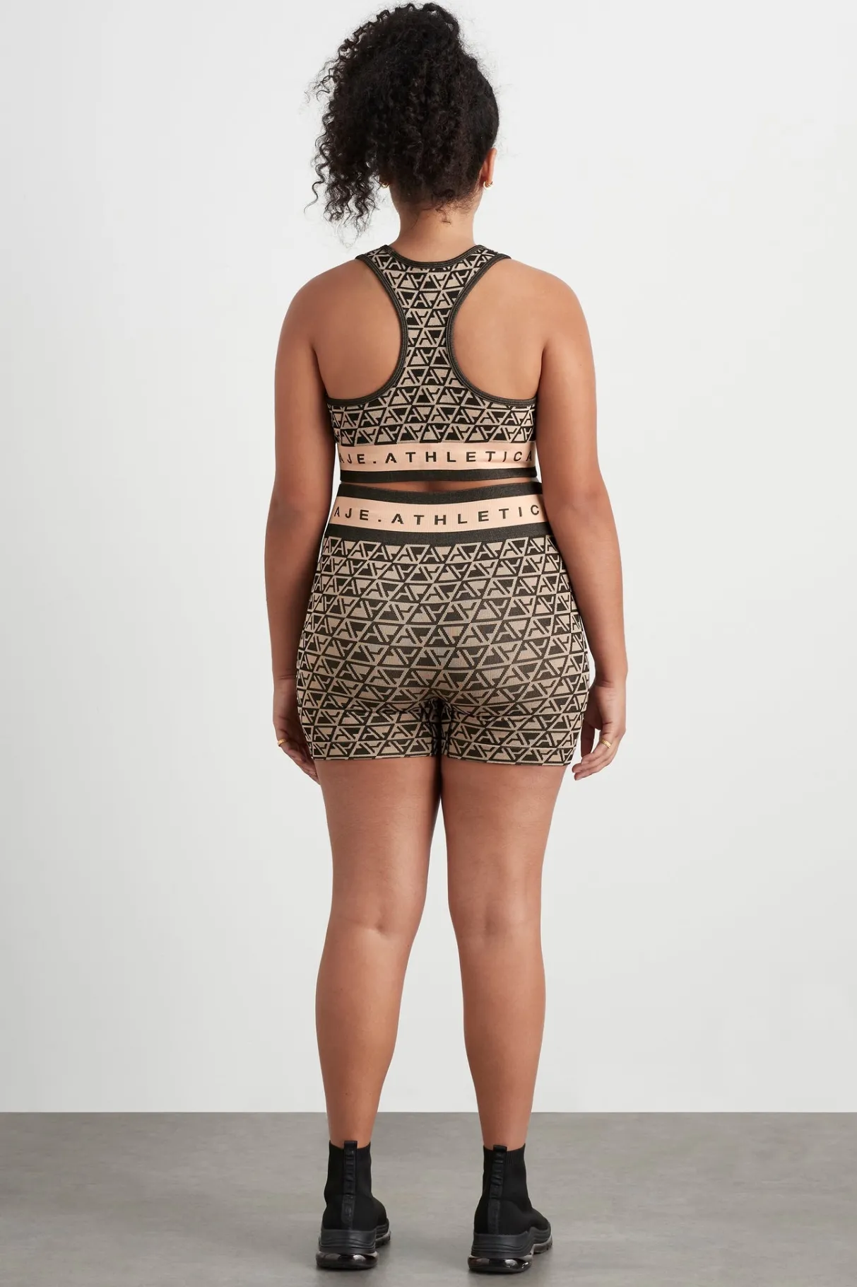 mid_length_seamless_bike_shorts__9.webp Online Aje ATHLETICA Mid Length Seamless Bike Shorts 624 Geo Print/Beige