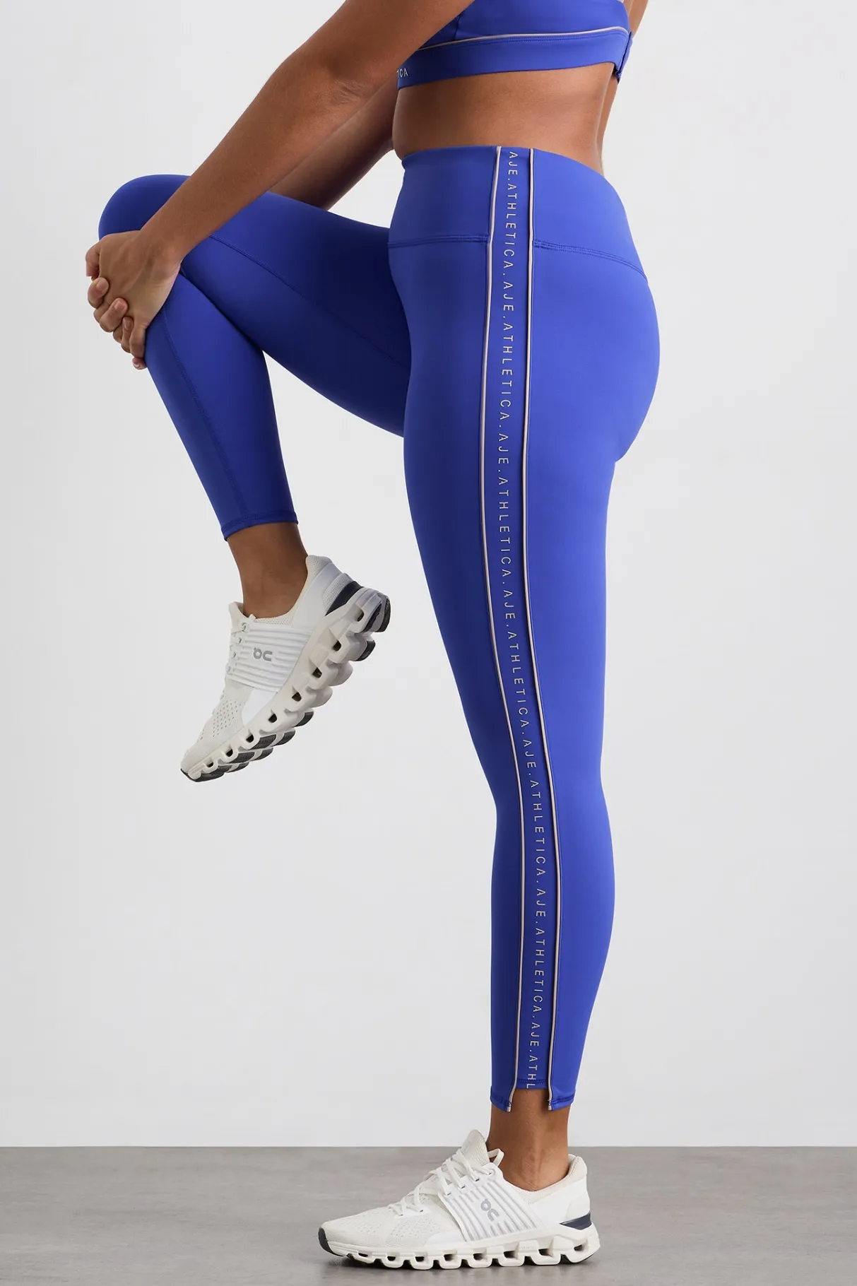 notch_logo__legging__9.webp Cheap Aje ATHLETICA Notch Logo 7/8 Legging 240 Marine Blue Latte Beige