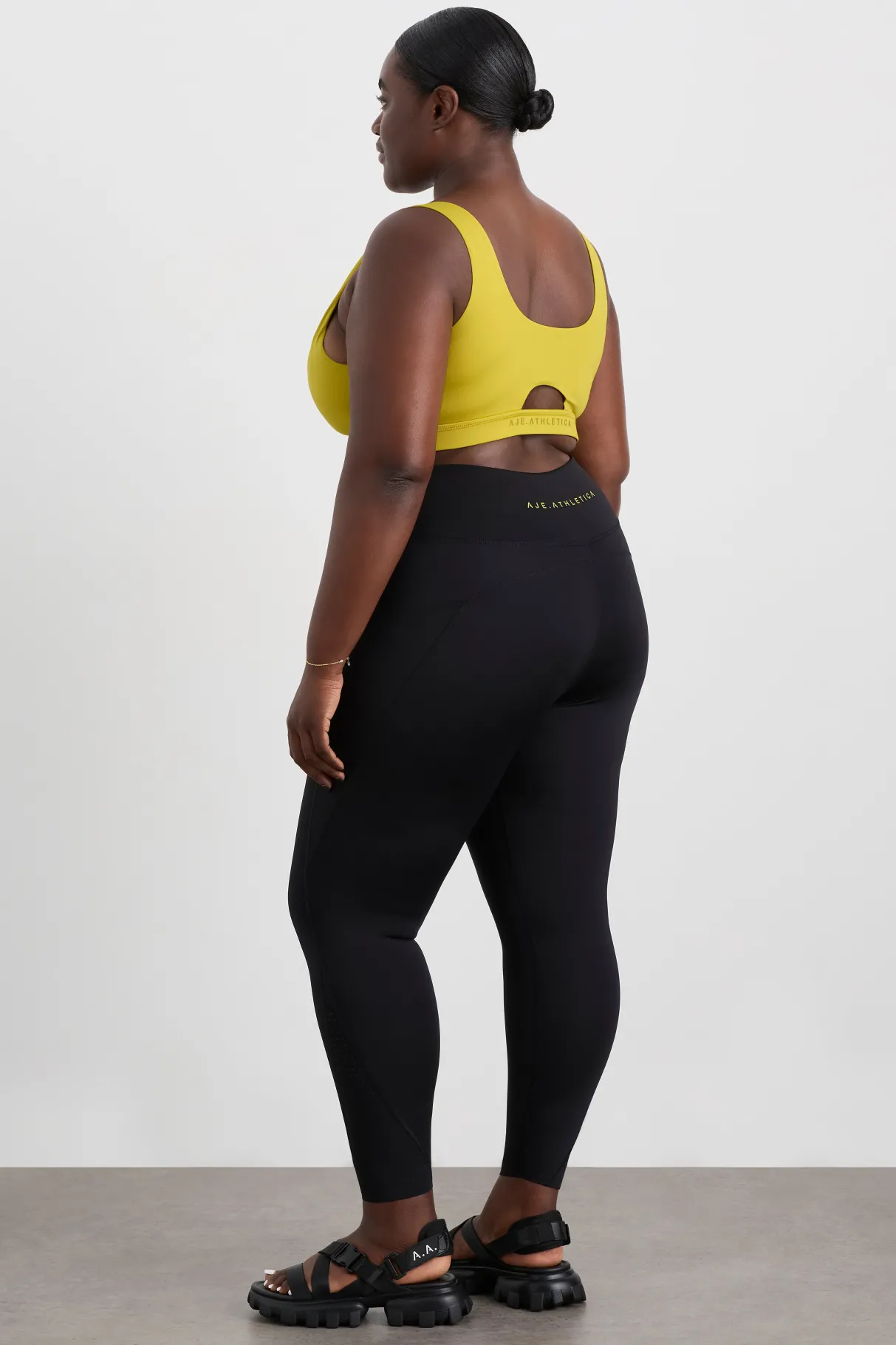 perforated__legging__11.webp Outlet Aje ATHLETICA Perforated 7/8 Legging 227 Black