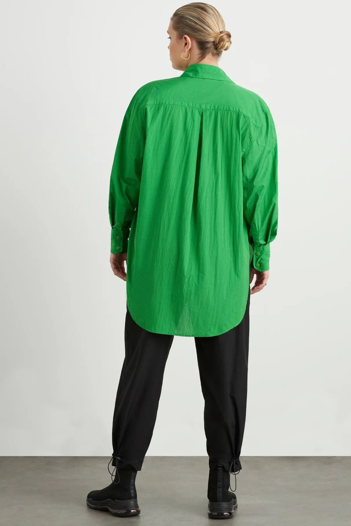 perforated_long_shirt__9.webp Sale Aje ATHLETICA Perforated Long Shirt 406 Vivid Green/Gold