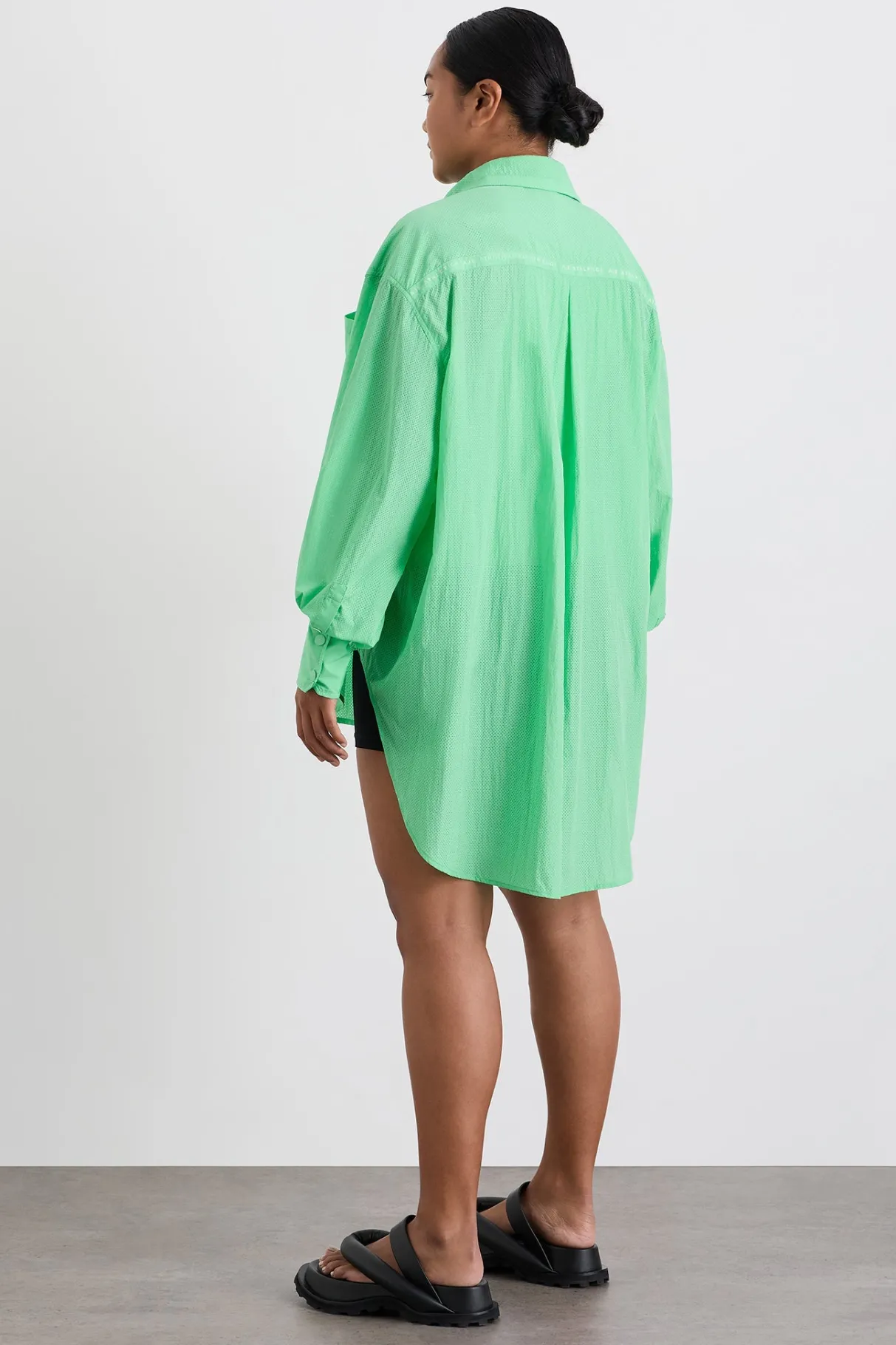 perforated_longline_shirt__10.webp Sale Aje ATHLETICA Perforated Longline Shirt 406 Marine Green