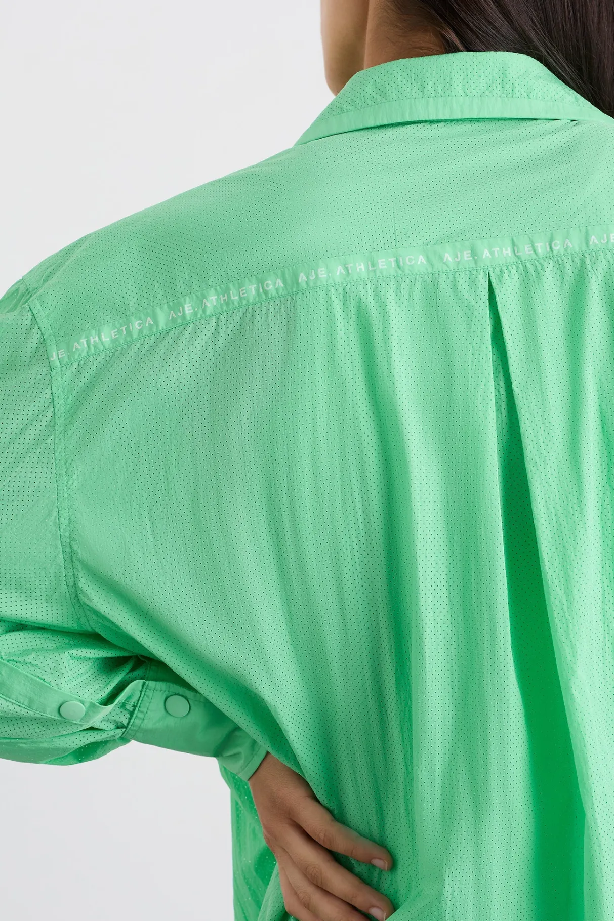 perforated_longline_shirt__3.webp Sale Aje ATHLETICA Perforated Longline Shirt 406 Marine Green