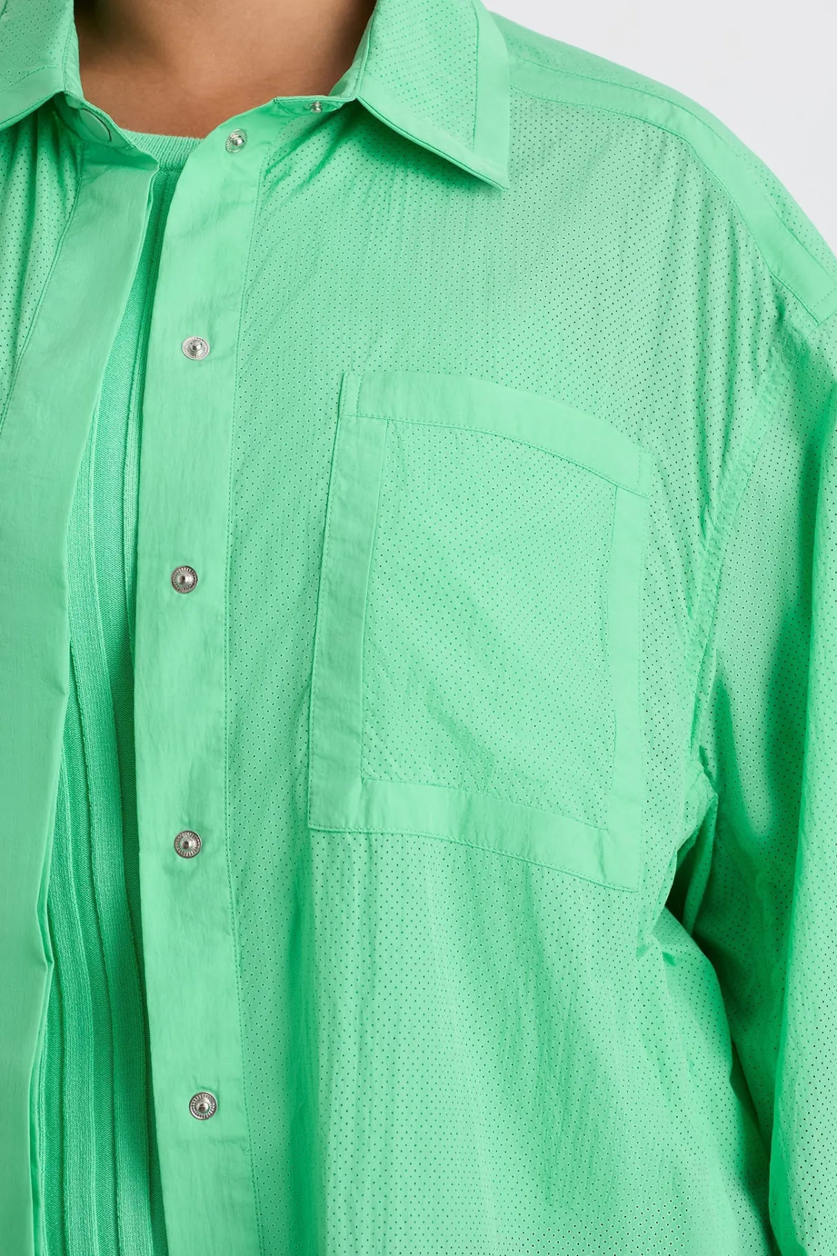 perforated_longline_shirt__8.webp Sale Aje ATHLETICA Perforated Longline Shirt 406 Marine Green