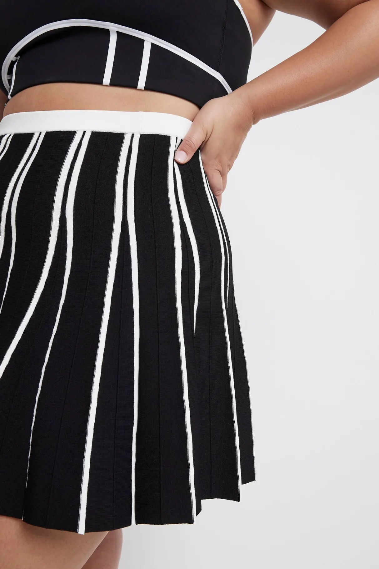 pleated_knit_mini_skirt__11.webp Online Aje ATHLETICA Pleated Knit Mini Skirt 611 Black/White