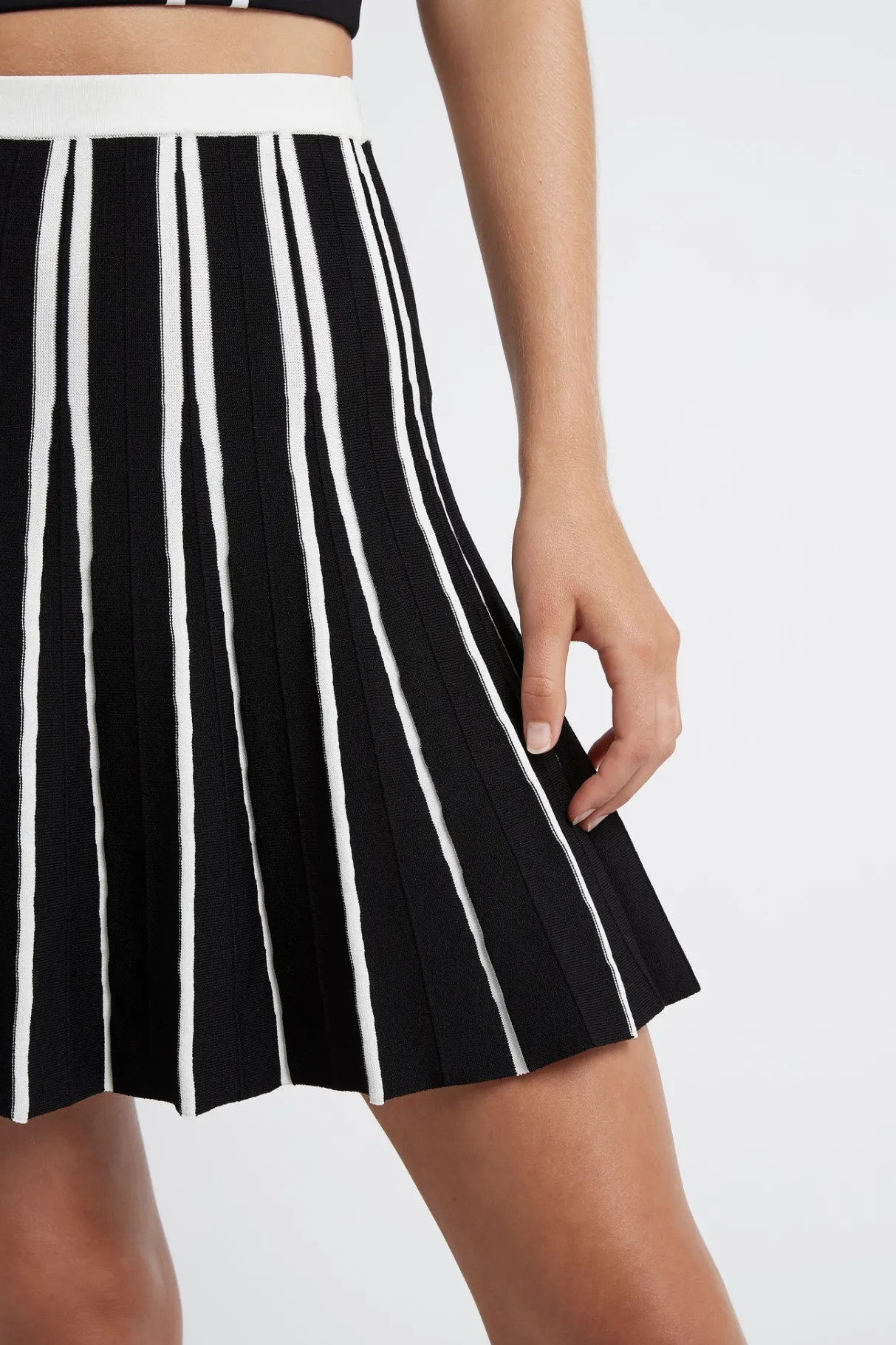 pleated_knit_mini_skirt__3.webp Online Aje ATHLETICA Pleated Knit Mini Skirt 611 Black/White