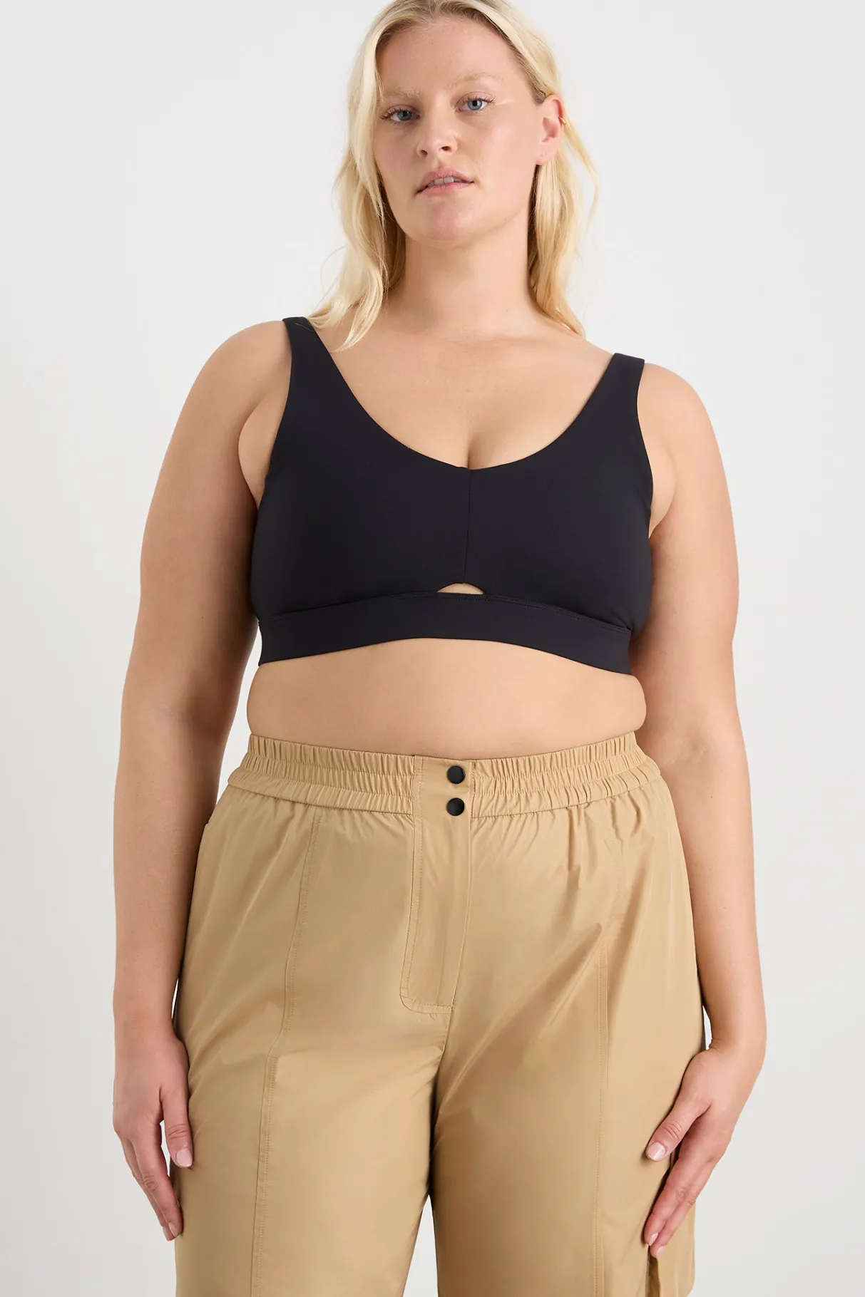 plunge_sports_bra__10-1.webp Cheap Aje ATHLETICA Plunge Sports Bra 337 Black