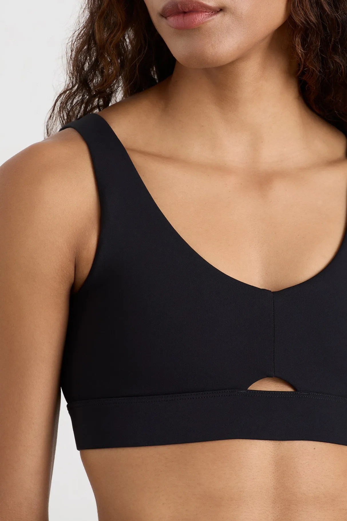 plunge_sports_bra__4-1.webp Cheap Aje ATHLETICA Plunge Sports Bra 337 Black
