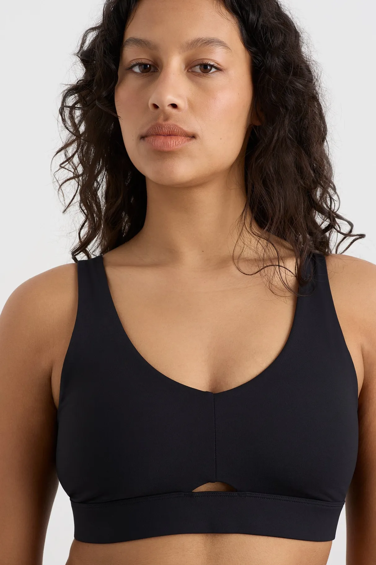 plunge_sports_bra__8-1.webp Cheap Aje ATHLETICA Plunge Sports Bra 337 Black
