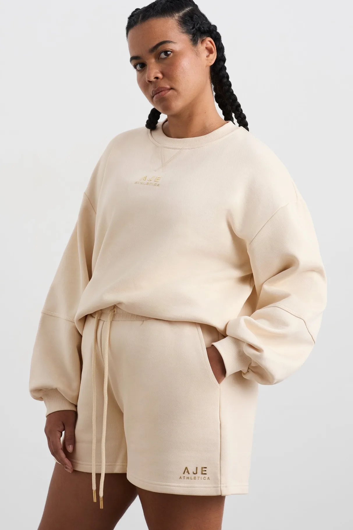 relaxed_logo_crew_jumper__5.webp Fashion Aje ATHLETICA Relaxed Logo Crew Jumper 417 Rice White