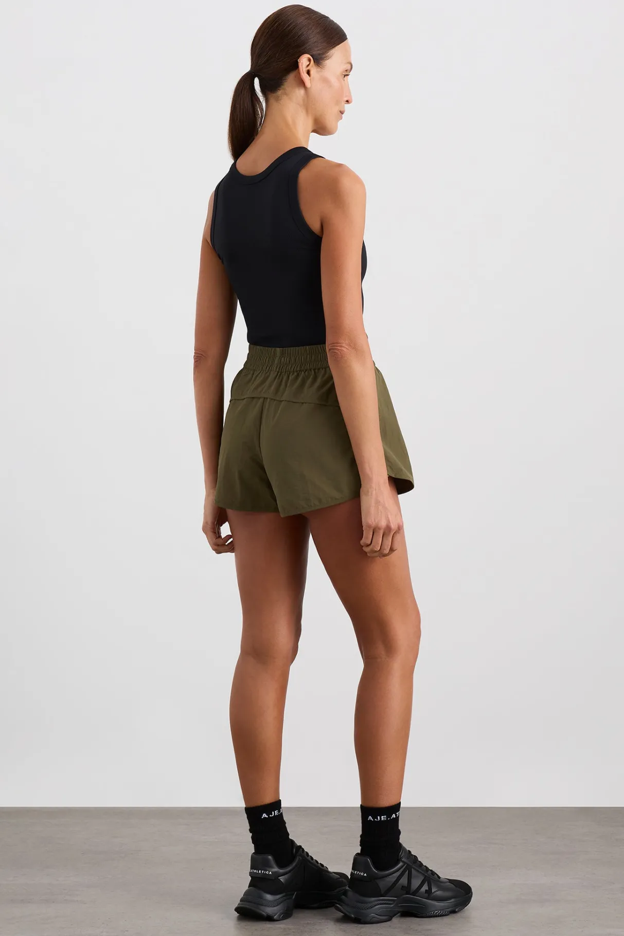running_spray_short__4.webp Sale Aje ATHLETICA Running Spray Short 643 Deep Khaki