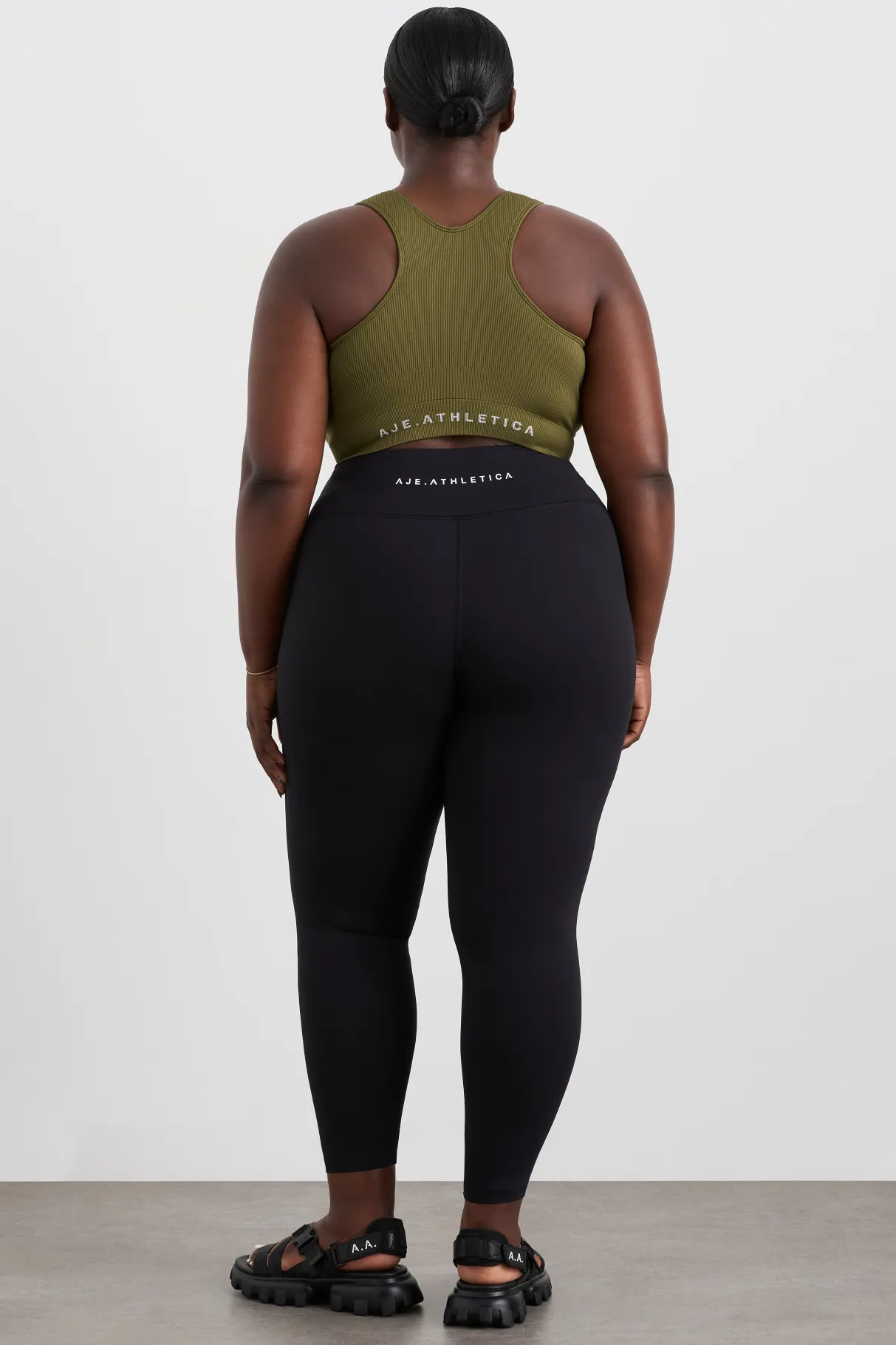 seamless_crop__12.webp Fashion Aje ATHLETICA Seamless Crop 331 Deep Khaki