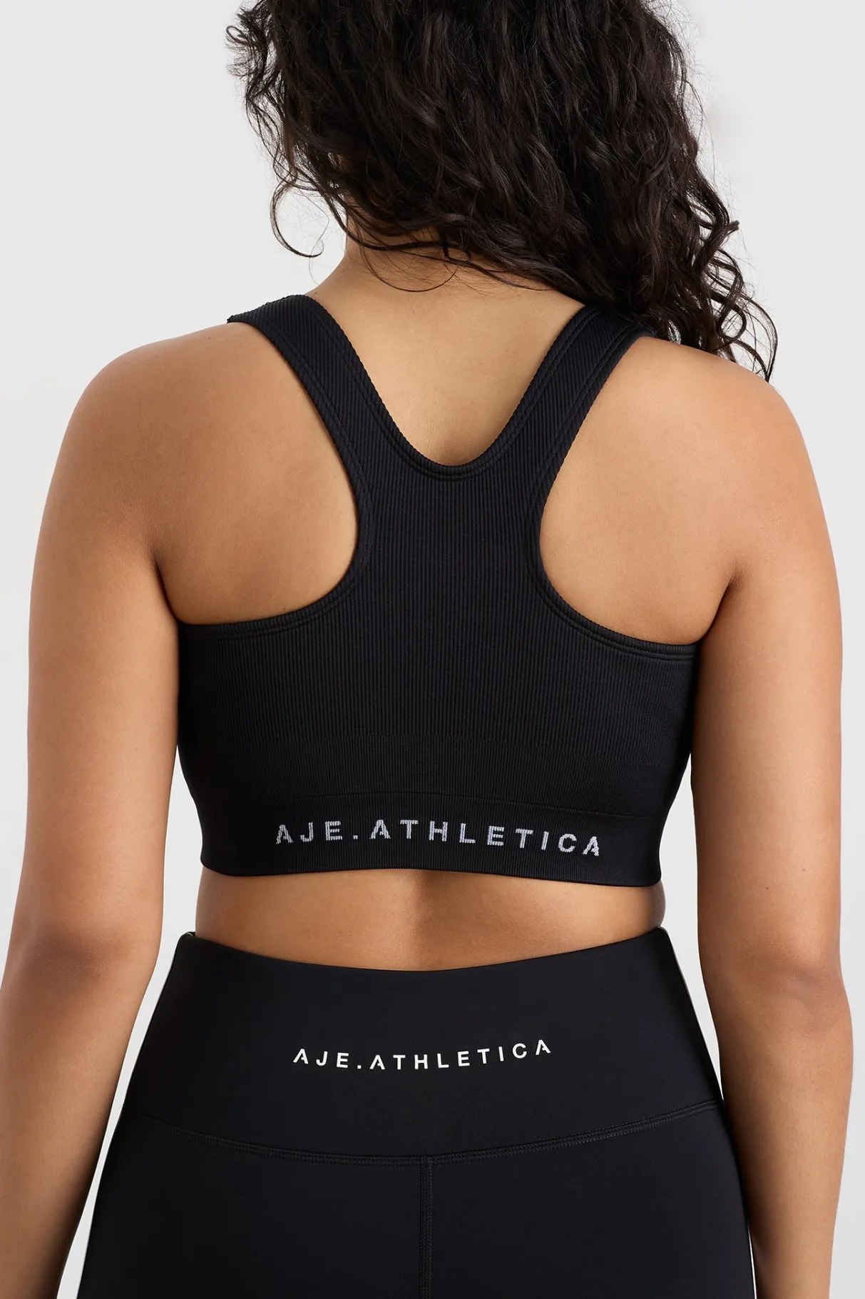seamless_crop__8-3.webp Hot Aje ATHLETICA Seamless Crop 331 Black