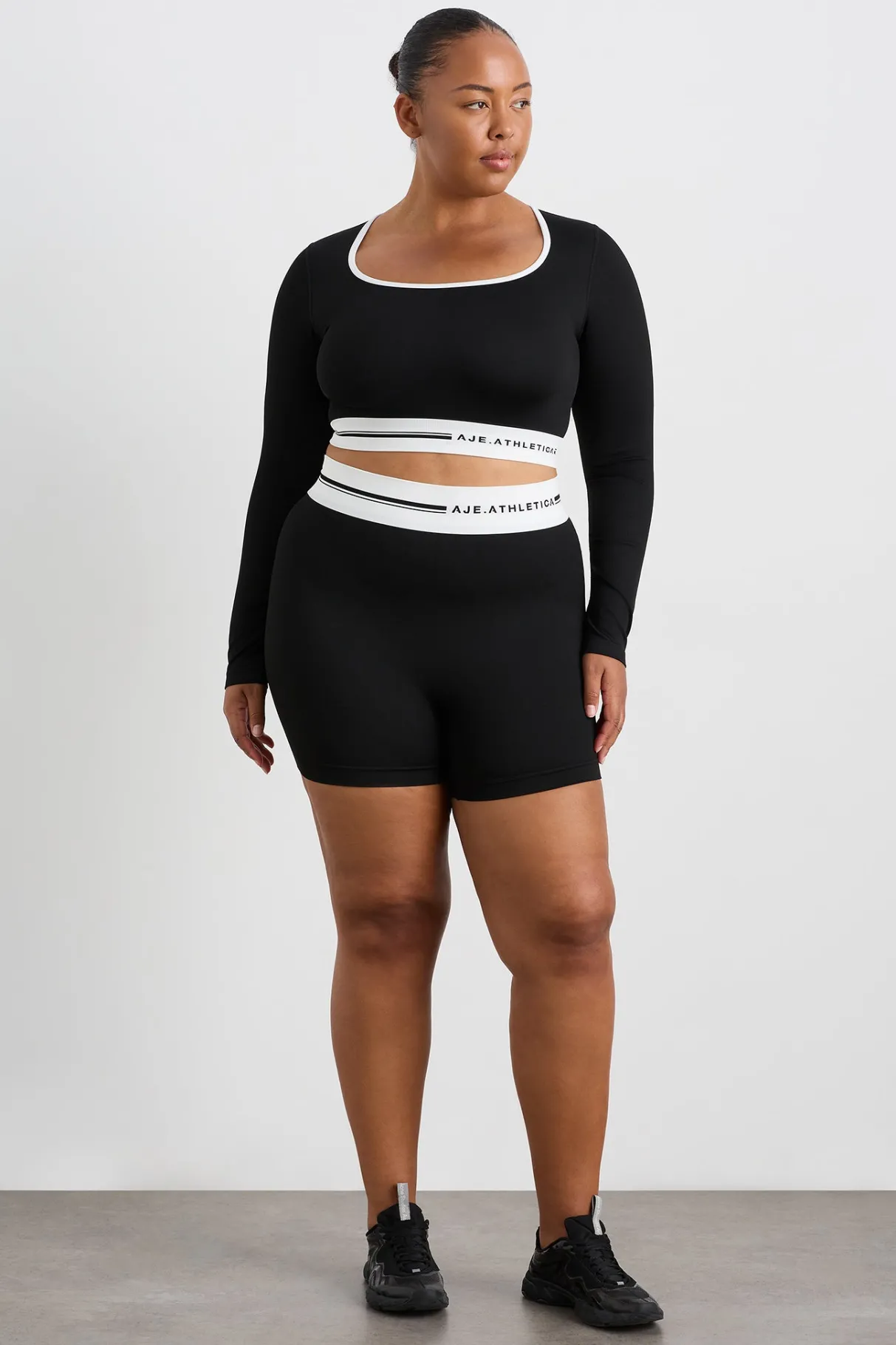 seamless_long_sleeve_crop__10.webp Discount Aje ATHLETICA Seamless Long Sleeve Crop 356 Black