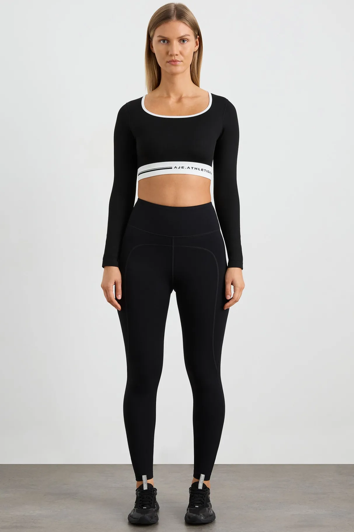 seamless_long_sleeve_crop__2.webp Discount Aje ATHLETICA Seamless Long Sleeve Crop 356 Black