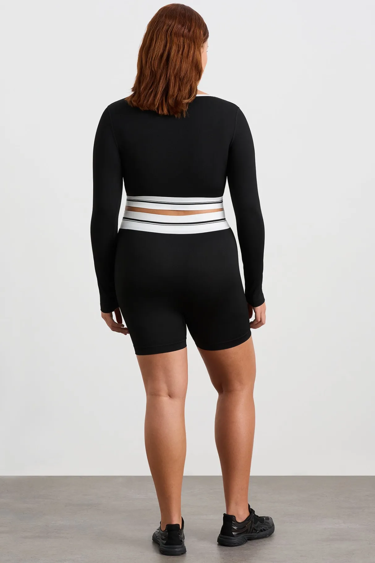 seamless_long_sleeve_crop__8.webp Discount Aje ATHLETICA Seamless Long Sleeve Crop 356 Black